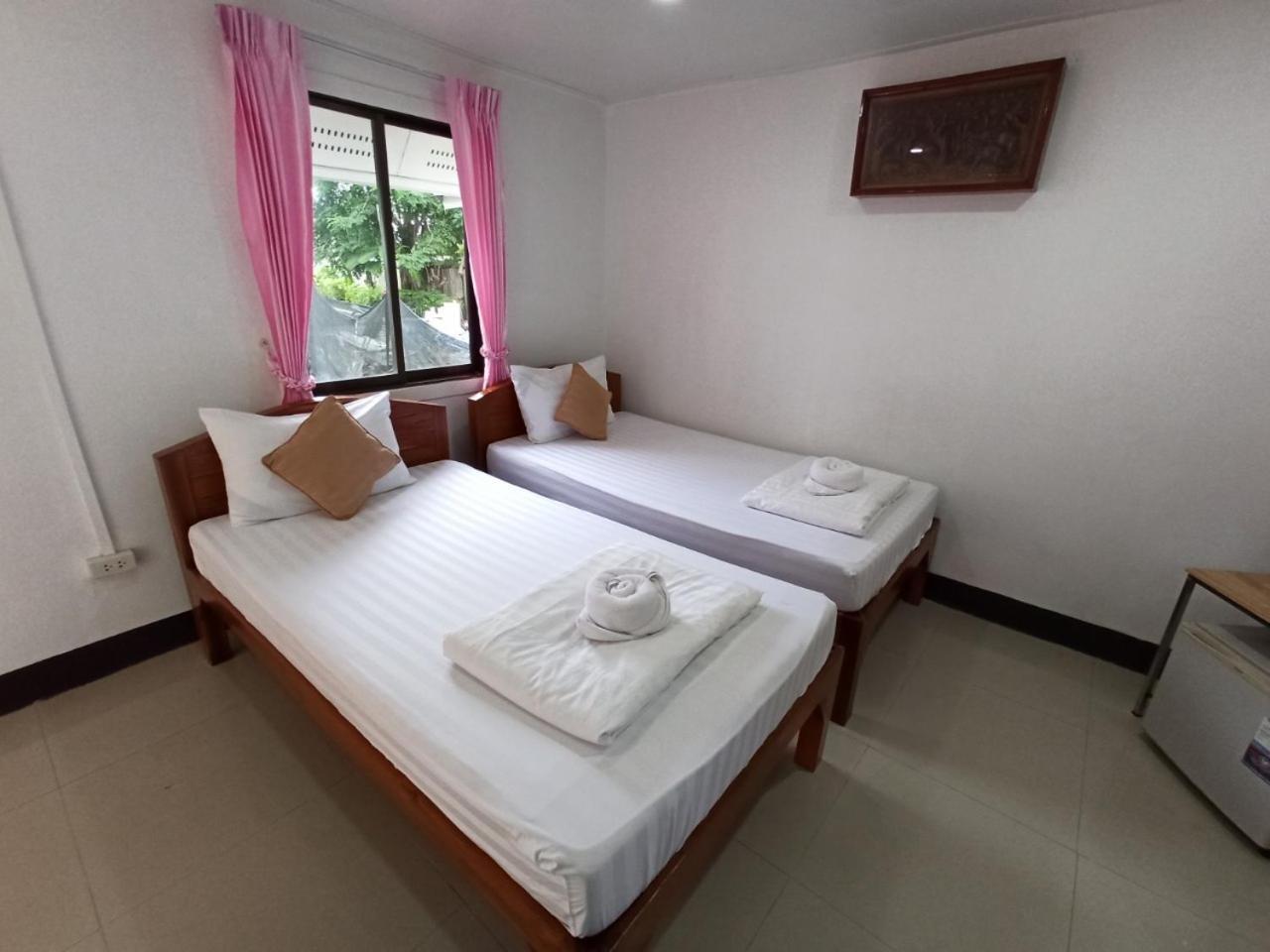 Rainbow House Resort Kamphaeng Phet Room photo