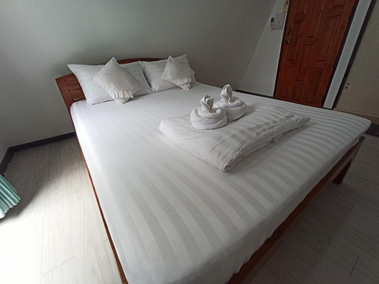 Rainbow House Resort Kamphaeng Phet Room photo