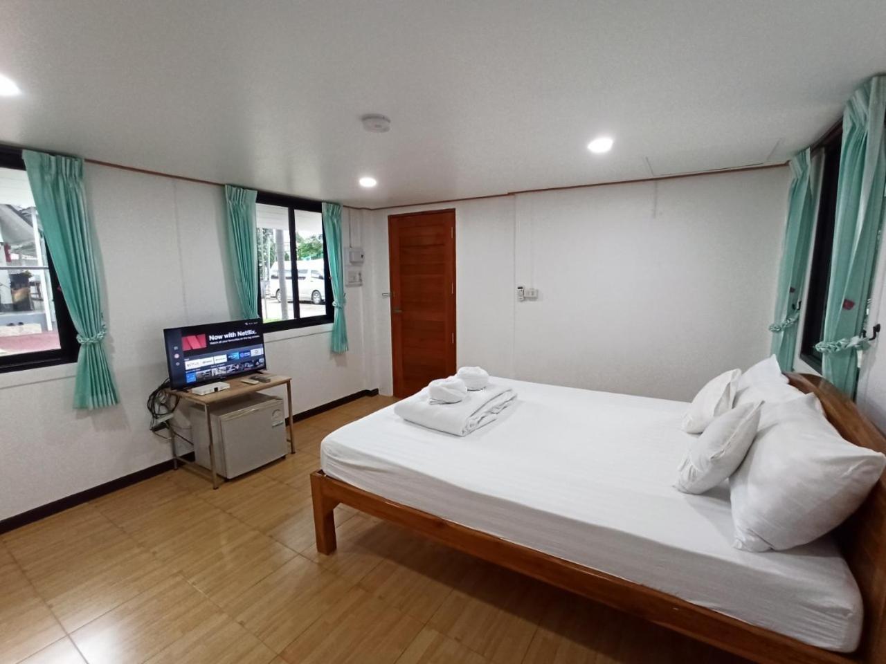 Rainbow House Resort Kamphaeng Phet Room photo