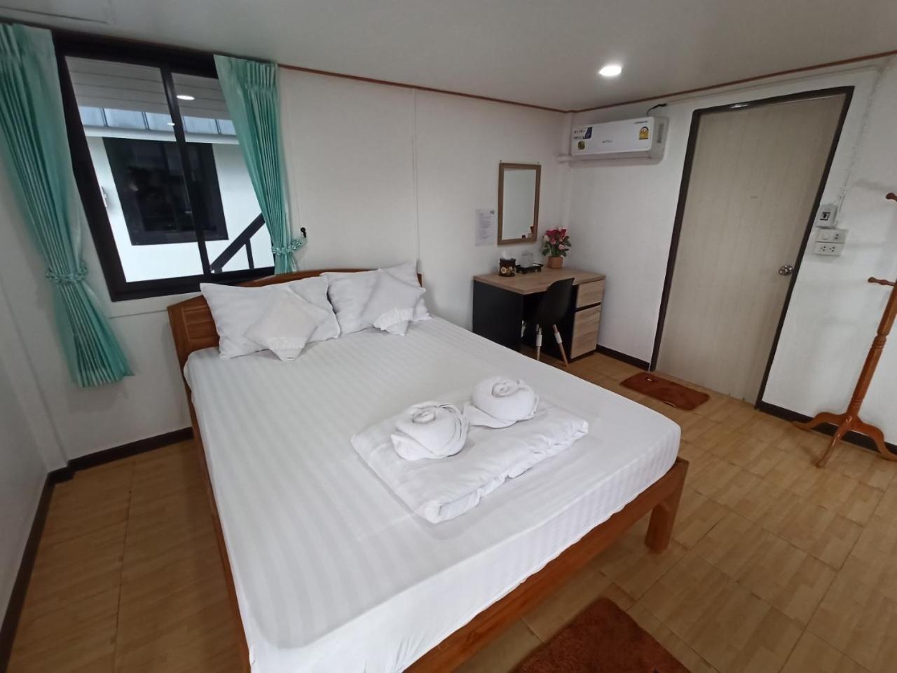 Rainbow House Resort Kamphaeng Phet Room photo