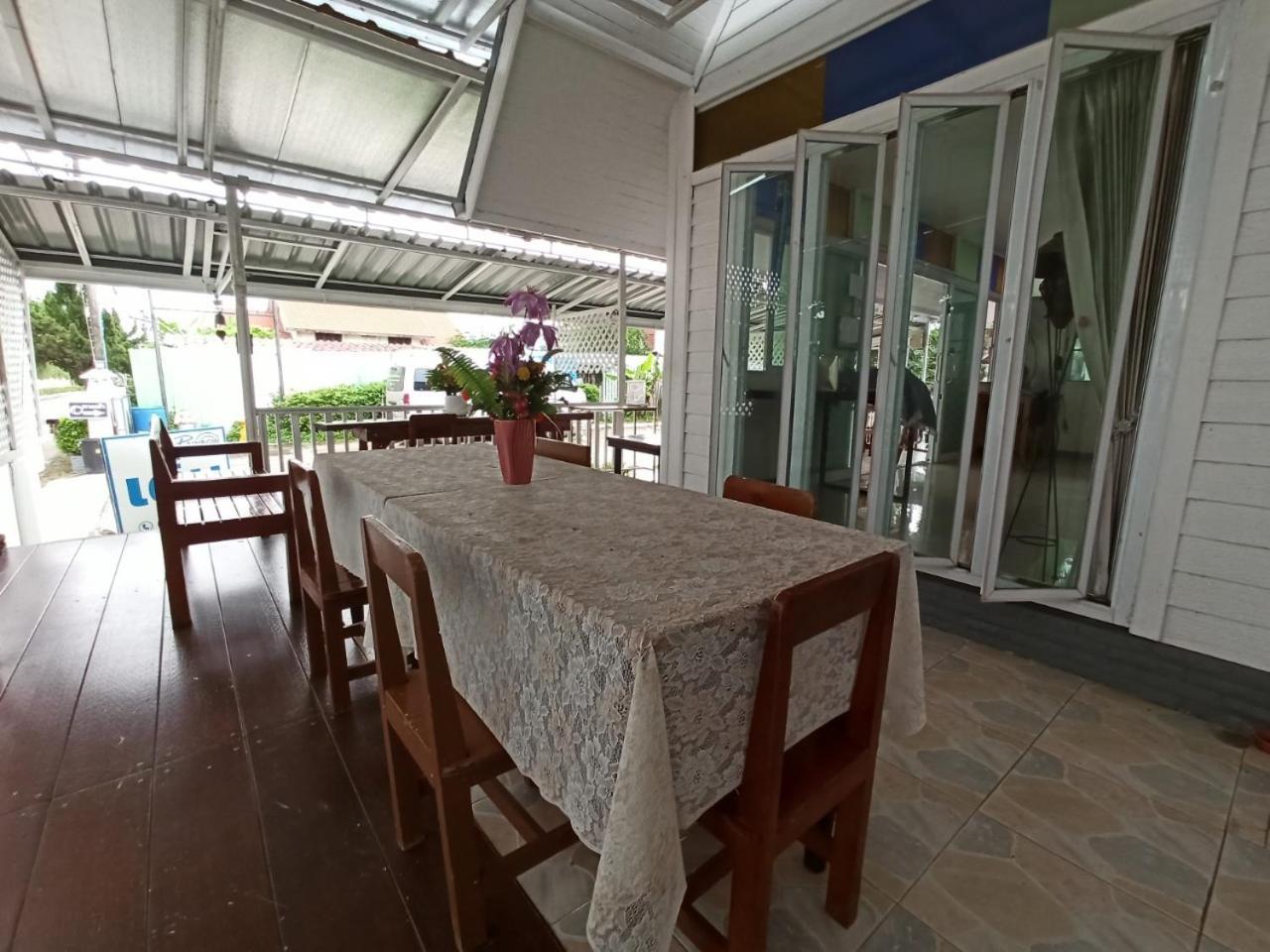 Rainbow House Resort Kamphaeng Phet Exterior photo